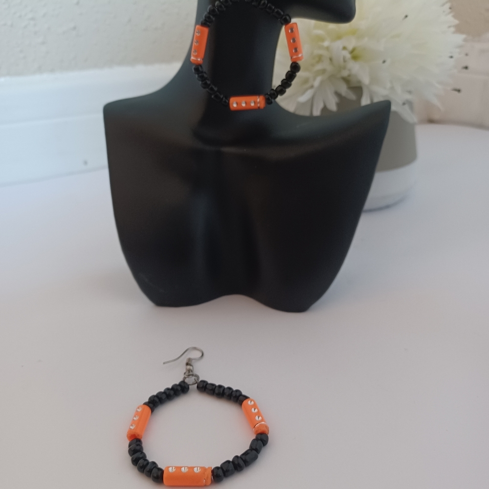 Earrings - Picture 2 of 3
